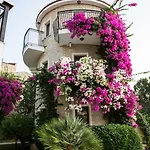 Hotel Orcey 3*